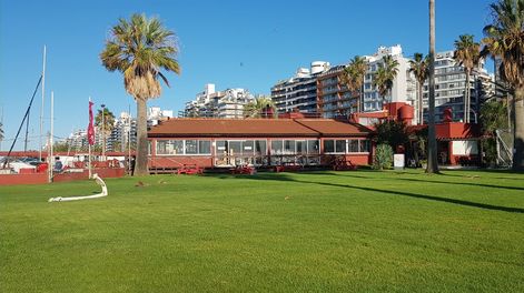 Con la concesión vencida, el club Nautilus negocia con la Intendencia de Montevideo para evitar su clausura