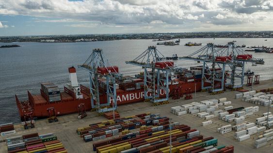 Terminal Cuenca del Plata, puerto de Montevideo. Foto: Daniel Rodriguez / adhocFOTOS Terminal Cuenca del Plata, puerto de Montevideo. Foto: Daniel Rodriguez / adhocFOTOS