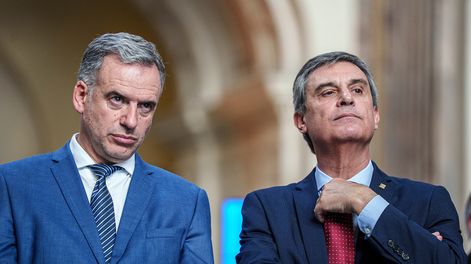 El presidente Yamandú Orsi y el titular del BROU, Álvaro García. El presidente Yamandú Orsi y el titular del BROU, Álvaro García.