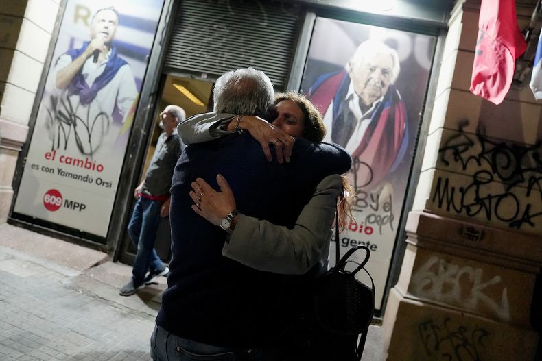 Sede del MPP, tras conocerse la noticia del fallecimiento de José Mujica, en el centro de Montevideo