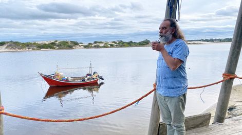 Búsqueda | Ney Peraza en su casa de El Remanso. Fotos: Javier Alfonso