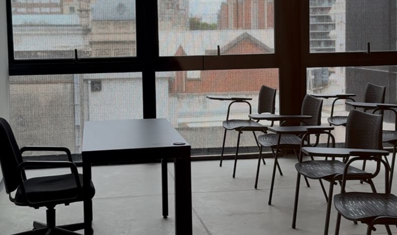 Uno de los salones nuevos de la Facultad de Artes.