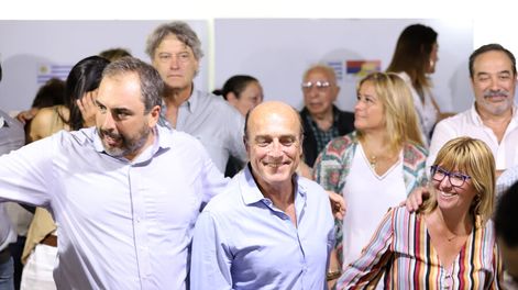 imagen de La irrupción de Martínez como candidato a intendente complicó la discusión hacia el Plenario Departamental del Frente Amplio