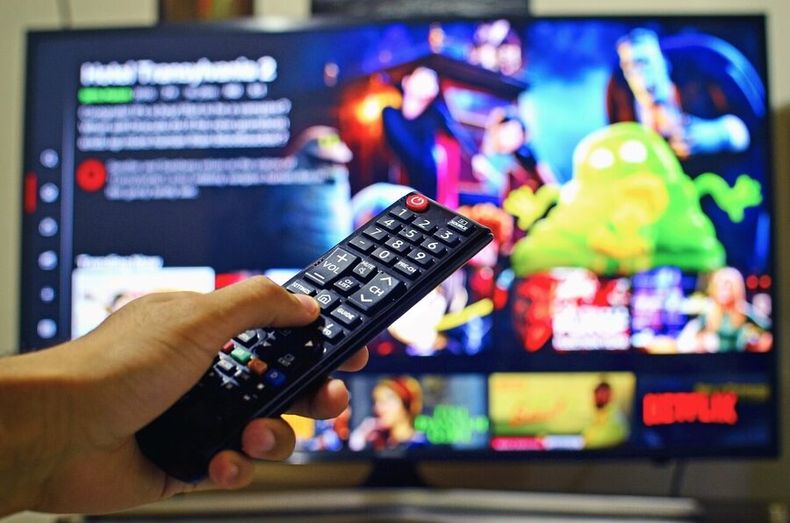 imagen de Con el menor número de clientes en 10 años, la televisión para abonados busca en el streaming y la Internet un cable a tierra