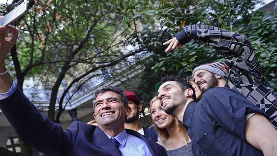 imagen de Las murgas se burlan de Vázquez, Bonomi y Sendic y critican con dureza las políticas de seguridad, economía y educación imagen de Las murgas se burlan de Vázquez, Bonomi y Sendic y critican con dureza las políticas de seguridad, economía y educación