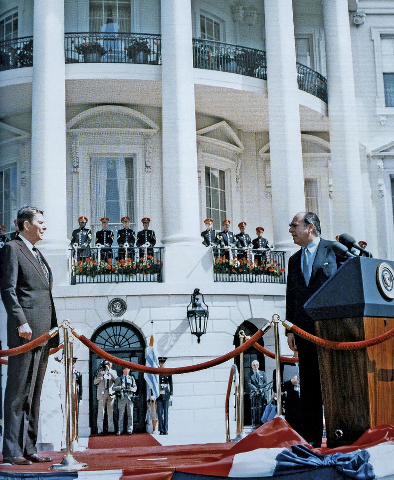 En la Casa Blanca, con el presidente Ronald Reagan, en 1986.
