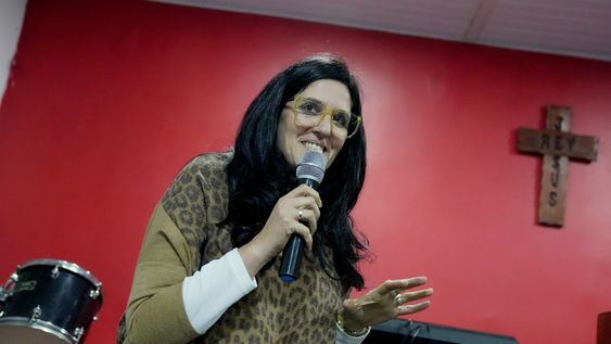 Lorena Quintana en la iglesia evangélica Vida Nueva de Bella Italia, en la periferia de Montevideo, el 5 de setiembre Lorena Quintana en la iglesia evangélica Vida Nueva de Bella Italia, en la periferia de Montevideo, el 5 de setiembre