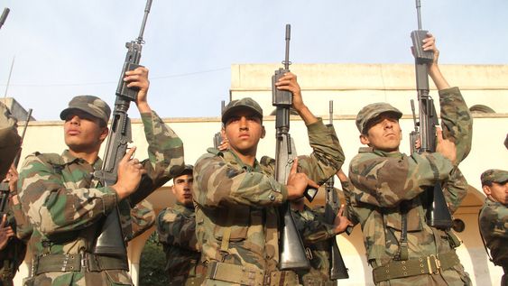 imagen de Soldados y marineros pueden ser cesados “sin expresión de causa”