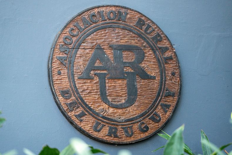 Sede de la Asociación Rural del Uruguay en el predio de la Rural del Prado en Montevideo