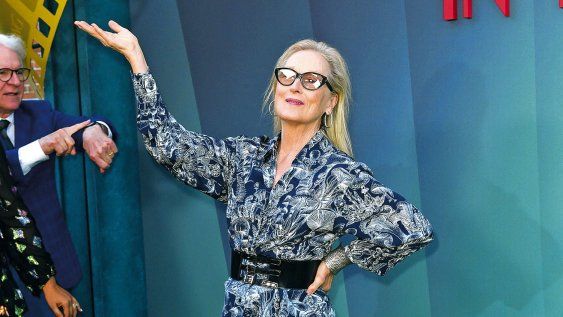 Meryl Streep asistió a la première de la cuarta temporada de Only&nbsp;Murders in the Building, en Paramount Studios.