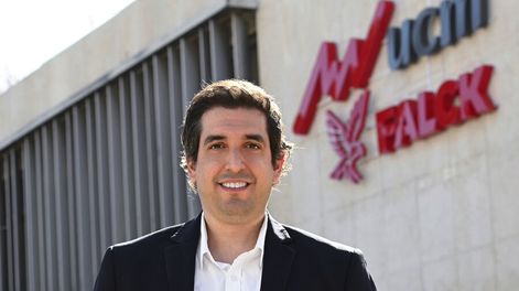 Pablo Costoya, gerente general de UCM-Falck, posa para Trayectorias. Foto: Adrián Echeverriaga