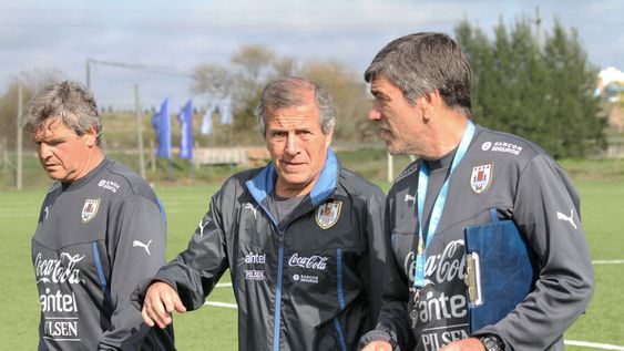 imagen de Tabárez, el maestro que hizo del fútbol una escuela de valores imagen de Tabárez, el maestro que hizo del fútbol una escuela de valores
