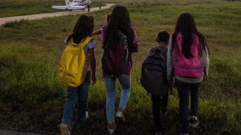 Cuatro niños indígenas que sobrevivieron a un accidente aéreo en la selva cuentan su historia