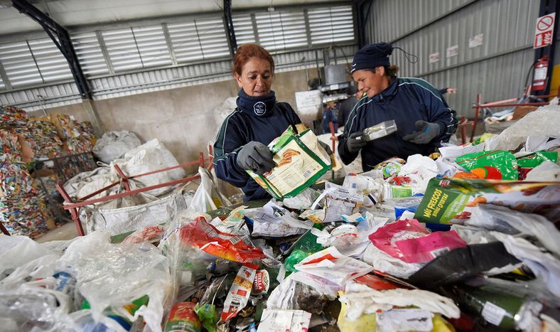 El Ministerio de Ambiente fijó como meta alcanzar el 30% de envases recuperados para 2023.&nbsp;