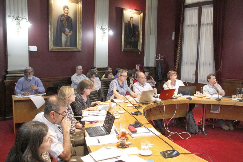 imagen de Arim estrena un Consejo Directivo universitario “amigable”, con “renovación generacional” y mayor “feminización” entre decanos