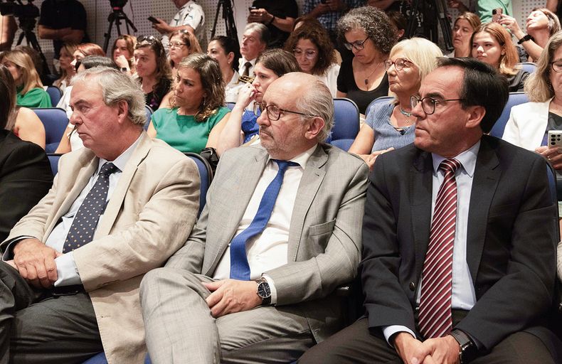 Ministro del Interior Luis Alberto Heber, ministro de educación y cultura Pablo da Silveira y ministro de Ambiente Robert Bouvier