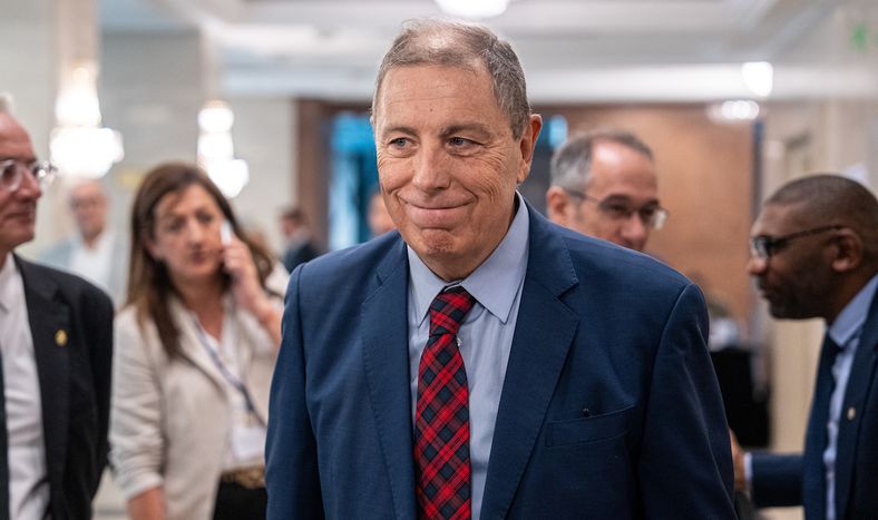 Ministro Gabriel Oddone.