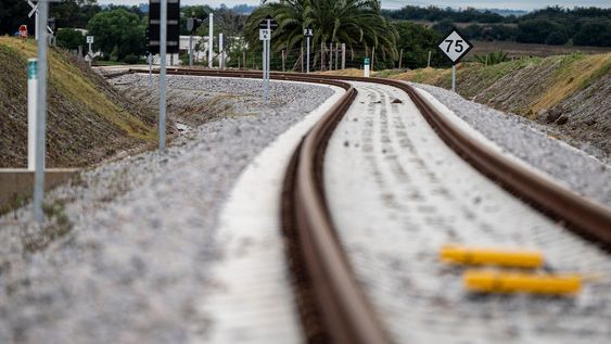 Vías del Ferrocarril Central en la estación Cardal, Florida. Vías del Ferrocarril Central en la estación Cardal, Florida.
