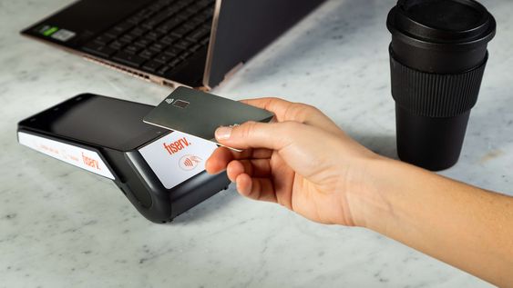 la apuesta de fiserv por un ecosistema de pagos local mas eficiente y digitalizado