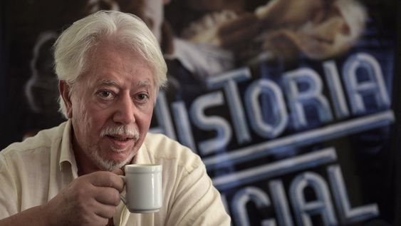 El cineasta argentino Luis Puenzo, director de La historia oficial.