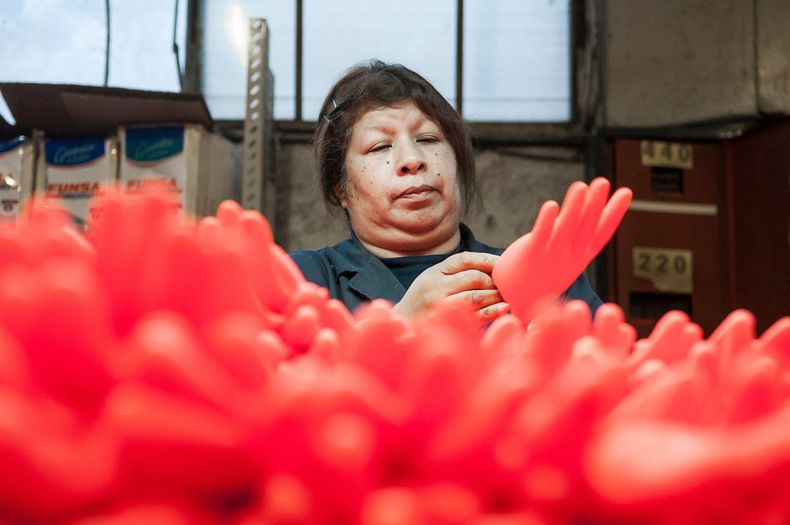Algunas actividades industriales muestran un “subrepresentación” femenina