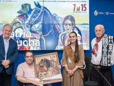 Intendente de Tacuarembó Wilson Ezquerra, ministro de Turismo Pablo Menoni, flor del pago de la Patria Gaucha Guadalupe Fontoura y presidente de la Patria Gaucha Hugo Pereda. Intendente de Tacuarembó Wilson Ezquerra, ministro de Turismo Pablo Menoni, flor del pago de la Patria Gaucha Guadalupe Fontoura y presidente de la Patria Gaucha Hugo Pereda.