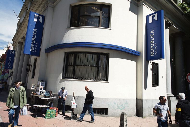 La sede central de República AFAP. Foto: Ricardo Antúnez, adhocFOTOS