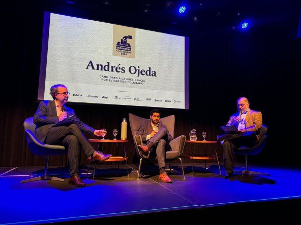 Andés Ojeda en entrevista con Búsqueda 