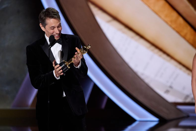 El director de&nbsp;Anora, Sean Baker, durante los Premios Oscar