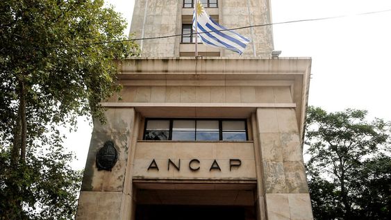 Sede de ANCAP en Montevideo. Foto: Javier Calvelo/ adhocFOTOS