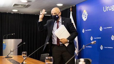 Rafael Radi durante la conferencia de prensa en Torre Ejecutiva. Foto: Mauricio Zina/ adhocFOTOS