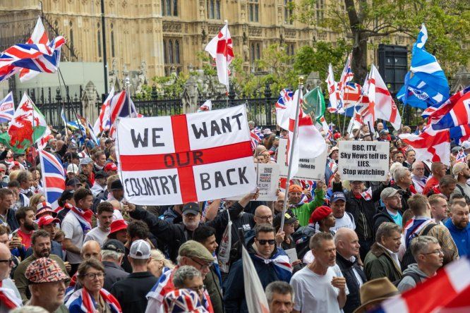 Manifestación de extrema derecha en Londres, 13 de setiembre de 2025.