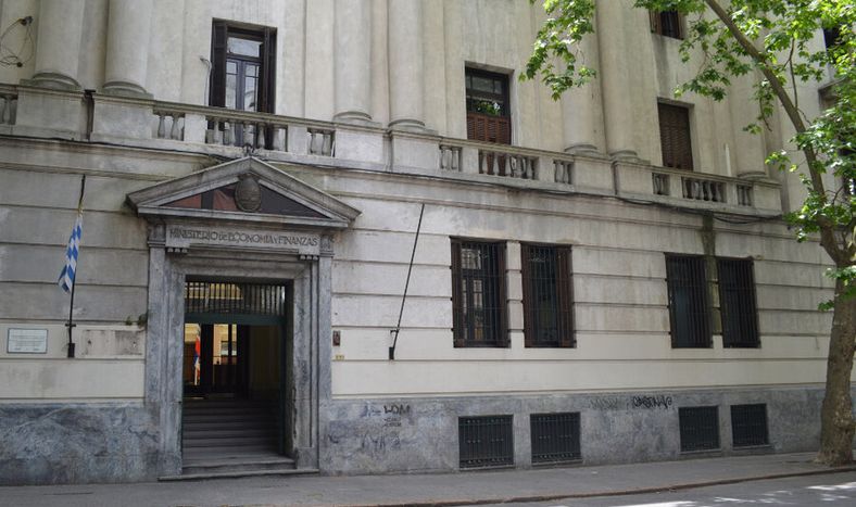 Fachada del Ministerio de Economía.