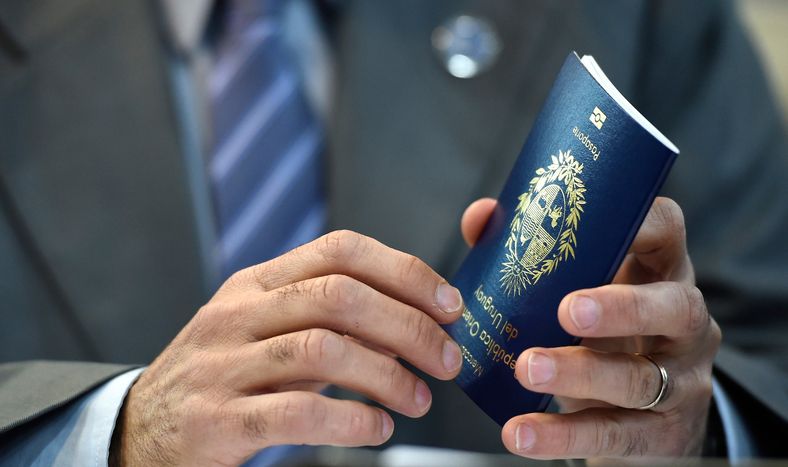 El gobierno modificó la información que contiene el pasaporte uruguayo