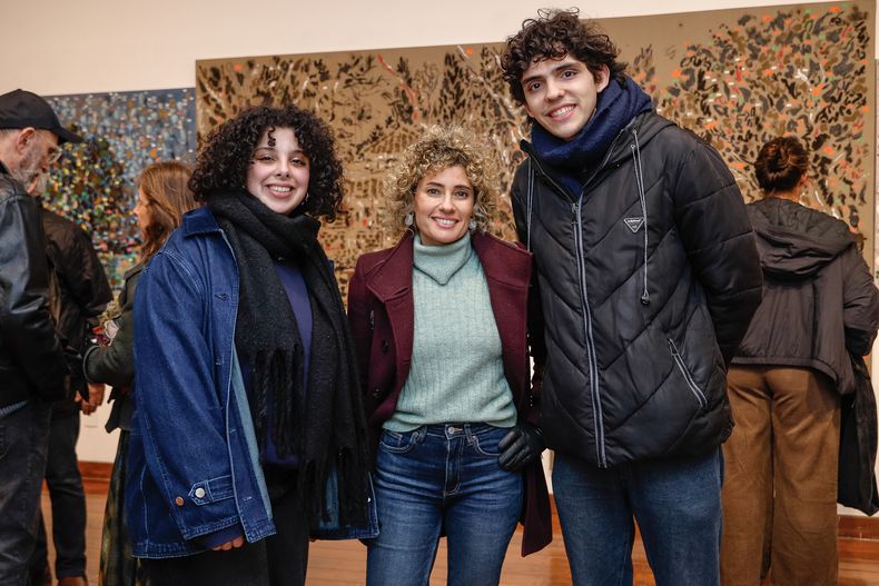 Sofía Pintos, Mariana González y Julián Valle Lisboa.