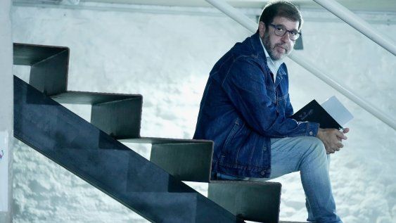 Fernando Pereira tras una reunión de la fórmula presidencial del Frente Amplio con los senadores electos en la Huella de Seregni. Fernando Pereira tras una reunión de la fórmula presidencial del Frente Amplio con los senadores electos en la Huella de Seregni.