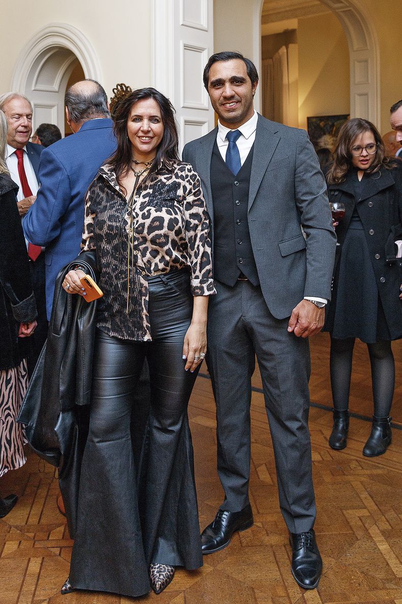 Florencia Etchemendy y José Luis Satdjian