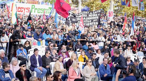 Acto de conmemoración del Día de los Trabajadores del PIT-CNT. Foto: Javier Calvelo, adhocFOTOS