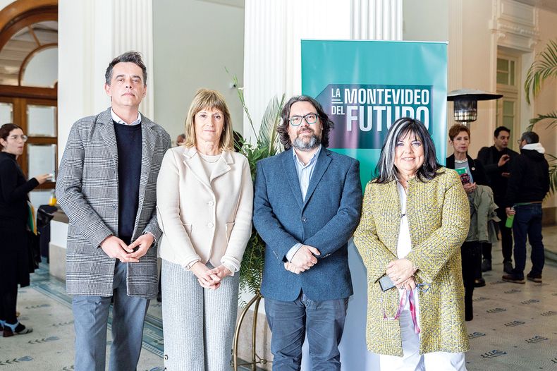 De la IM: director de Asesoría Municipal y Participación Federico Graña, secretaria general Olga Otegui, director de Recursos Financieros Mauricio Zunino y directora de Cultura María Inés Obaldía