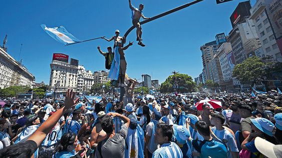 Festejos en Buenos Aires. Foto: AFP / Luis Robayo