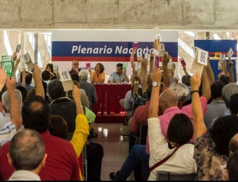 imagen de Sin Carámbula como candidato de consenso, las elecciones por la presidencia del Frente Amplio se encaminan a disputa de sectores