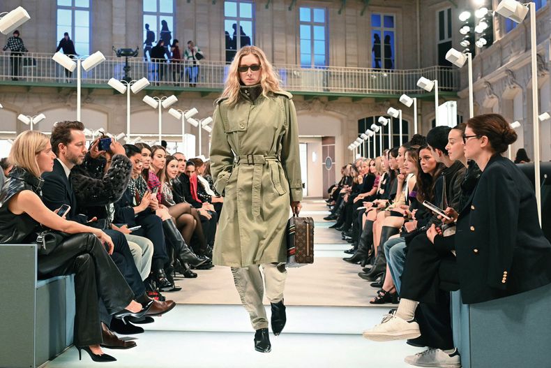 El desfile de Louis Vuitton en la Semana de la Moda de París tuvo como escenario la&nbsp;estación de tren Gare du Nord, la más transitada de Europa
