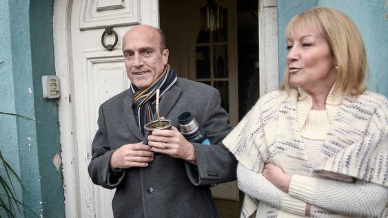 imagen de Tras plantear en cada reunión con referentes que no quiere a Cosse, Martínez le bajó el pulgar y asume el costo político imagen de Tras plantear en cada reunión con referentes que no quiere a Cosse, Martínez le bajó el pulgar y asume el costo político