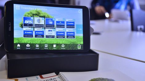 imagen de Con tablets del plan Ibirapitá, la Corte Electoral prevé anunciar “antes que nadie” los resultados de las próximas elecciones