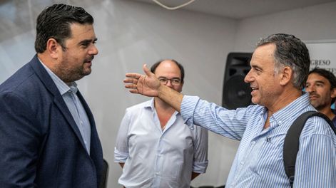 Búsqueda | IN-Nicolás Olivera y Yamandú Orsi-Adhoc-Mauricio Zina- 20240223MZINA_6120