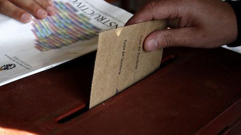 imagen de Con varios problemas, partidos opositores trabajan en distintos acuerdos para quitarle al Frente Amplio gobiernos departamentales