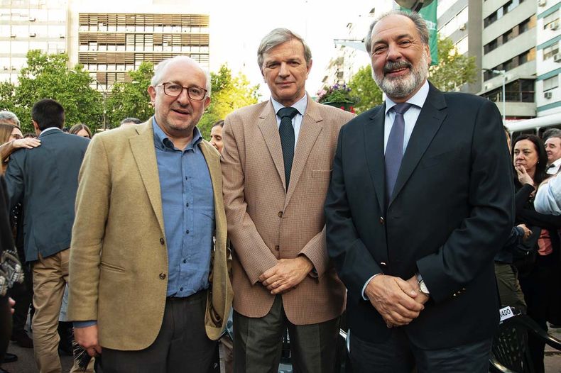 El ministro de Educacio´n y Cultura Pablo da Silveira, el secretario nacional del deporte Sebastia´n bauza´ y el senador Jorge Gandini