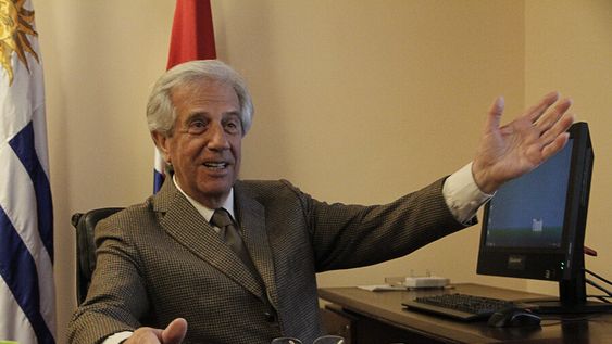 imagen de “Volveremos a triunfar” en el arbitraje entablado por Aratirí, dice Vázquez; la oposición recuerda “desprolijidad” de Mujica imagen de “Volveremos a triunfar” en el arbitraje entablado por Aratirí, dice Vázquez; la oposición recuerda “desprolijidad” de Mujica