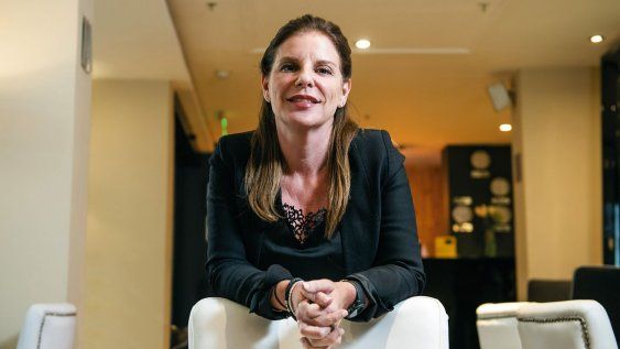 lorena pronsky habla sobre salud mental en su nueva novela: ?la incapacidad de disfrutar es un sintoma, no un invento? lorena pronsky habla sobre salud mental en su nueva novela: ?la incapacidad de disfrutar es un sintoma, no un invento?