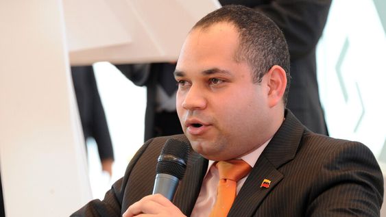 imagen de Dirigentes del PIT-CNT advirtieron al embajador venezolano que hubieran quedado “recontraaislados” si la Justicia sustituía al Parlamento imagen de Dirigentes del PIT-CNT advirtieron al embajador venezolano que hubieran quedado “recontraaislados” si la Justicia sustituía al Parlamento